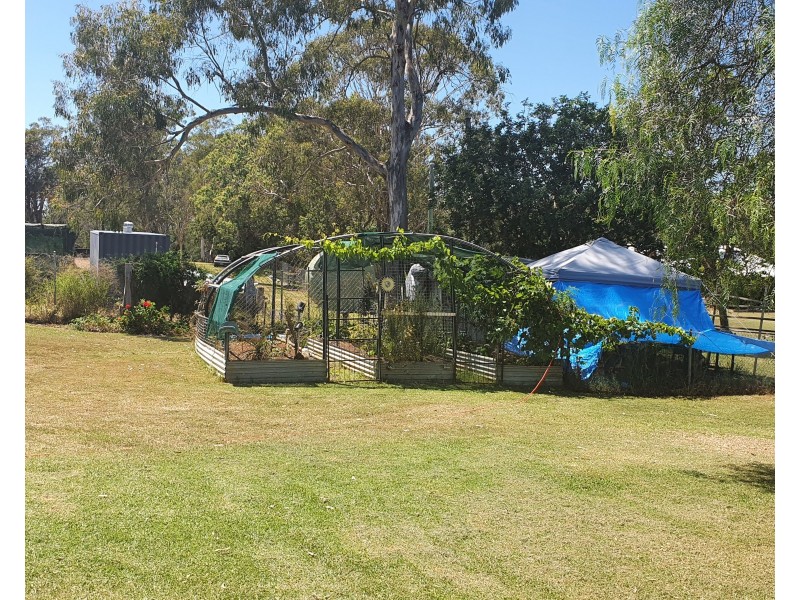 18-20 Barr Smith Street, Yarraman QLD 4614