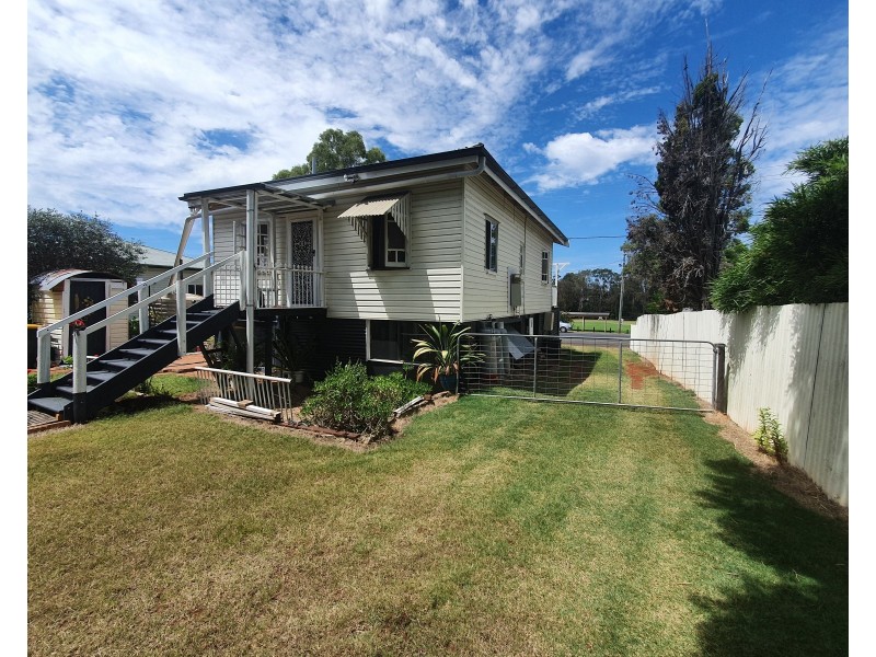 23 Margaret Street, Yarraman QLD 4614