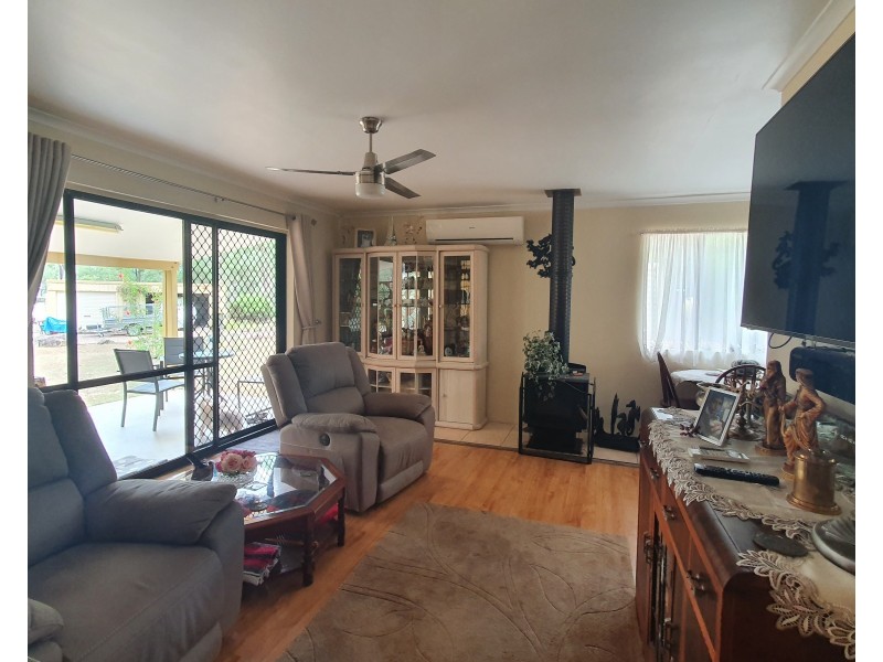 59 Lorna Court, Blackbutt QLD 4306