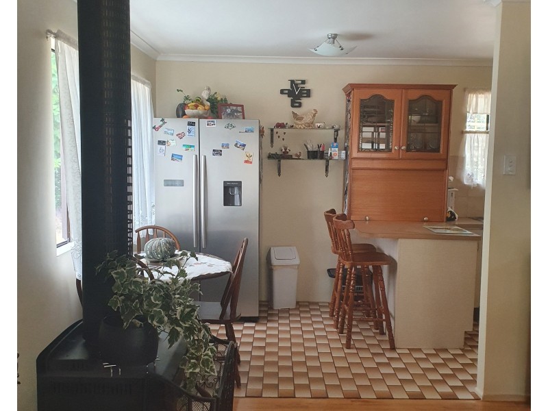 59 Lorna Court, Blackbutt QLD 4306