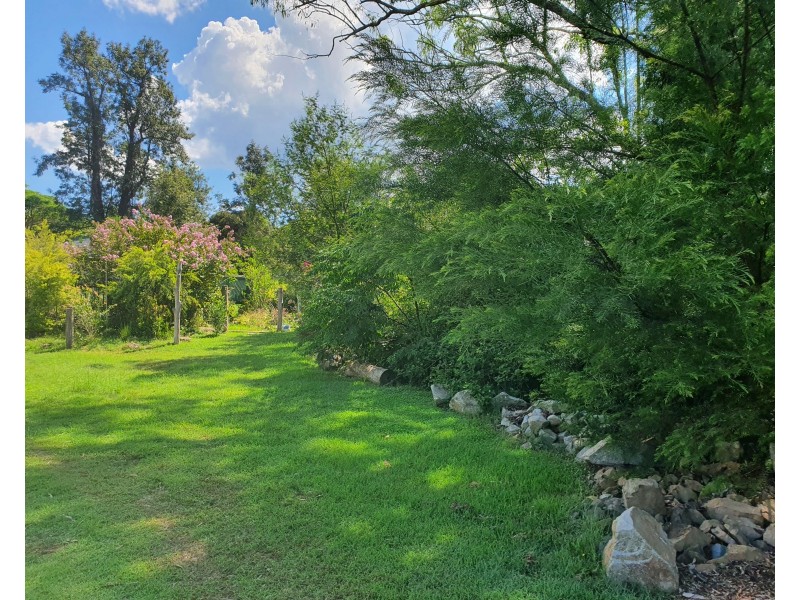 35 David Street, Linville QLD 4306