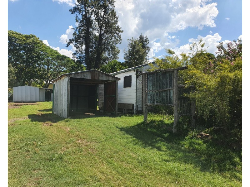 35 David Street, Linville QLD 4306