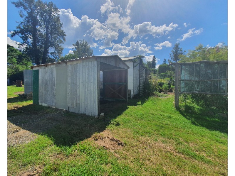 35 David Street, Linville QLD 4306