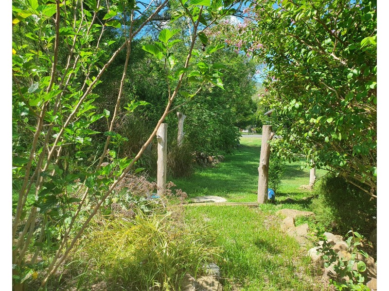 35 David Street, Linville QLD 4306