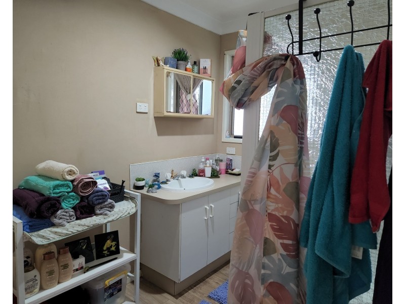 23 James Street, Blackbutt QLD 4306
