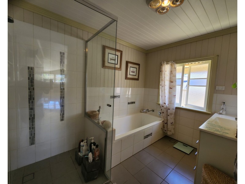 11 Ann Street, Yarraman QLD 4614