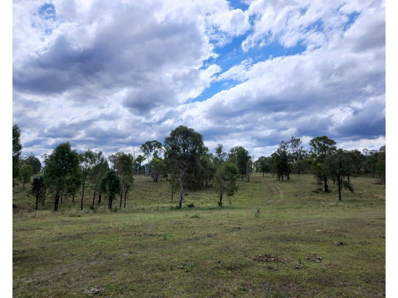 62 Wild Deer Drive, Blackbutt QLD 4306