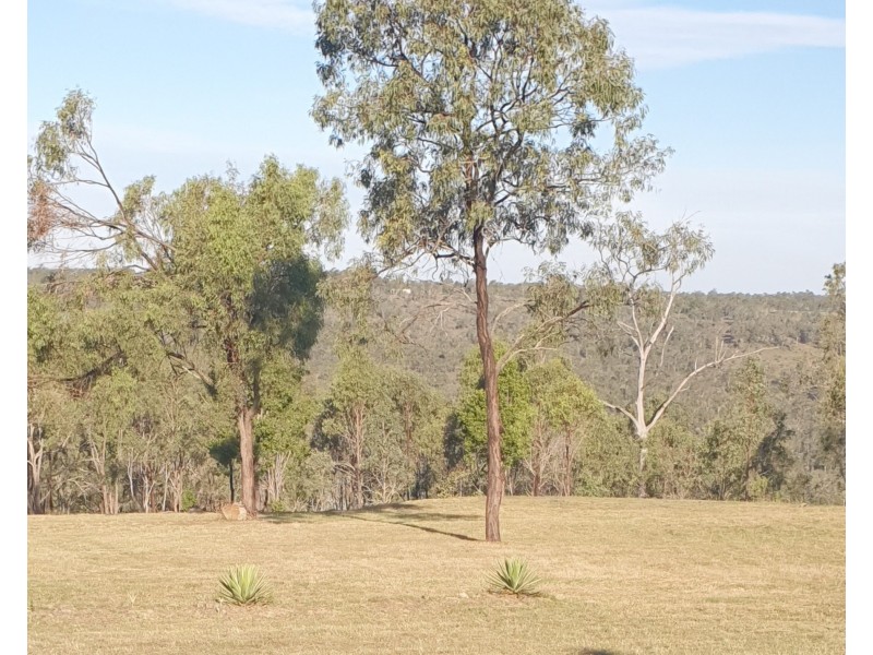 342 STRETTON DRIVE, Blackbutt QLD 4306