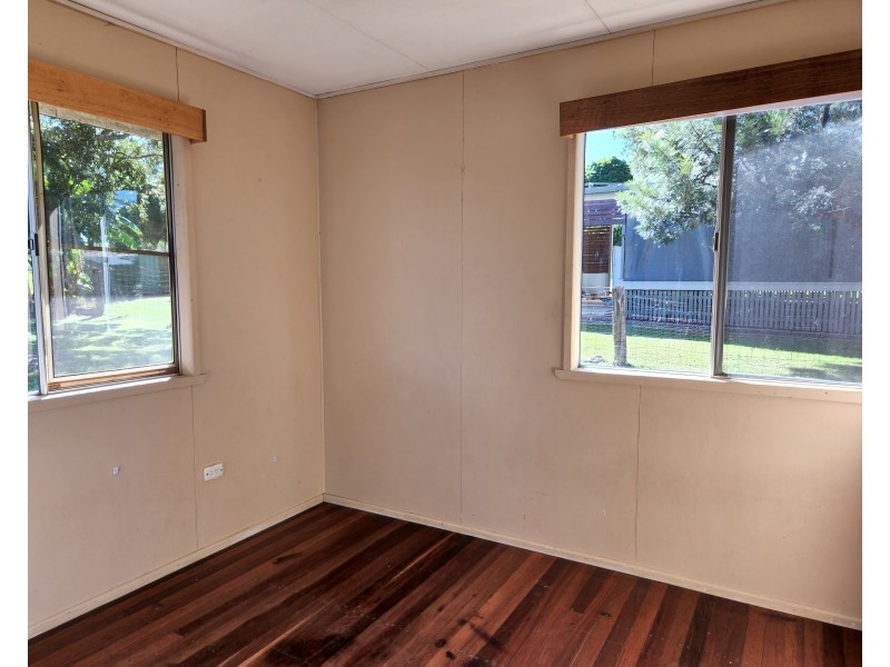 28 Fern Street, Blackbutt QLD 4306