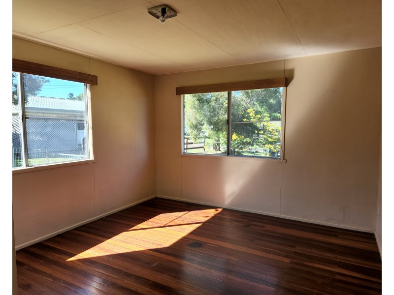 28 Fern Street, Blackbutt QLD 4306