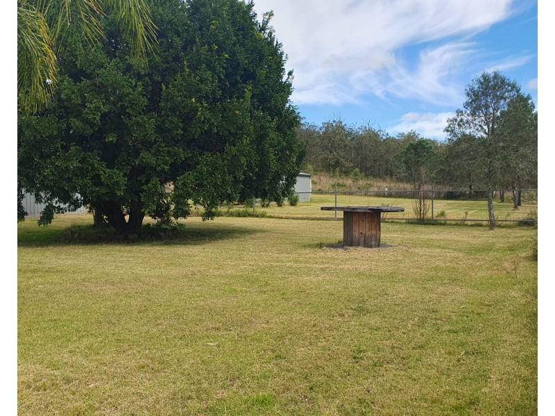 3 Munro Street, Cooyar QLD 4402