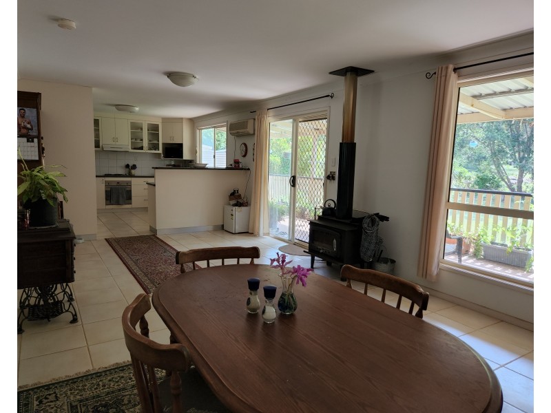 160 GILLILAND CRES.,, Blackbutt QLD 4306