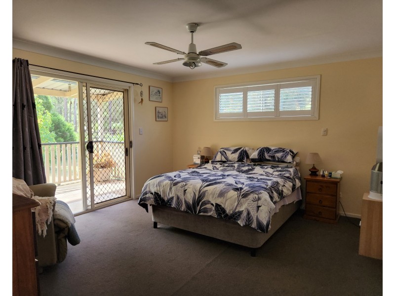 160 GILLILAND CRES.,, Blackbutt QLD 4306