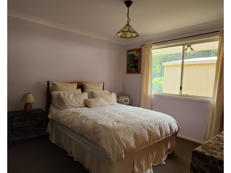 160 GILLILAND CRES.,, Blackbutt QLD 4306
