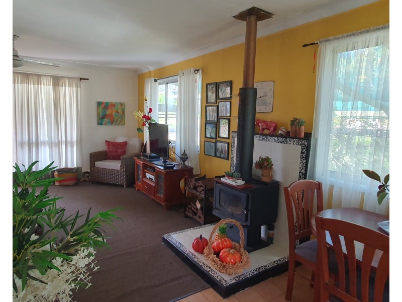 35 Fern Street, Blackbutt QLD 4306