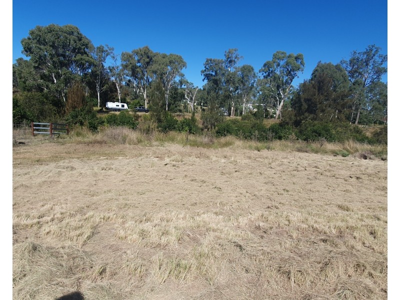 2 Clarence Street, Cooyar QLD 4402
