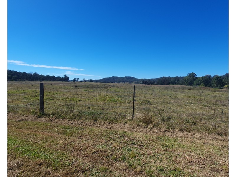 2 Clarence Street, Cooyar QLD 4402