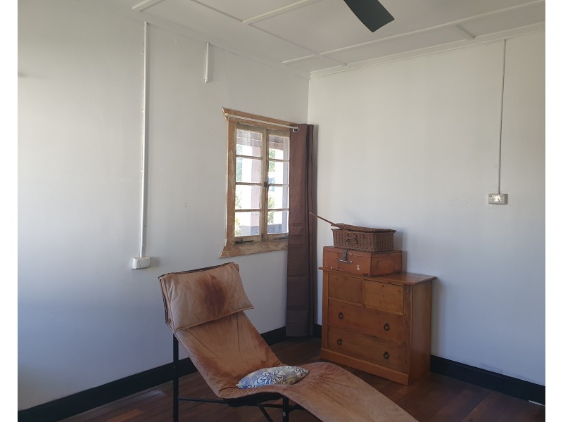 18 Henry Street, Nanango QLD 4615