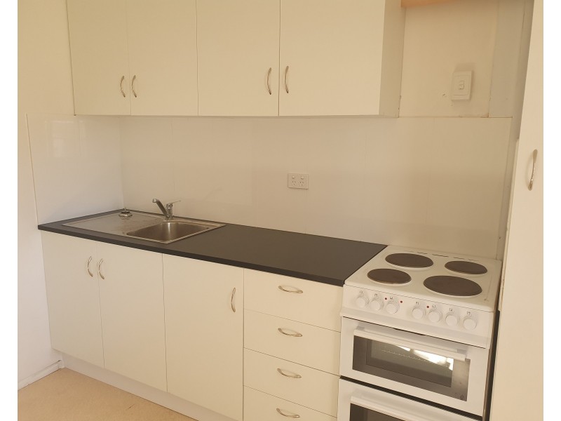 18 Henry Street, Nanango QLD 4615