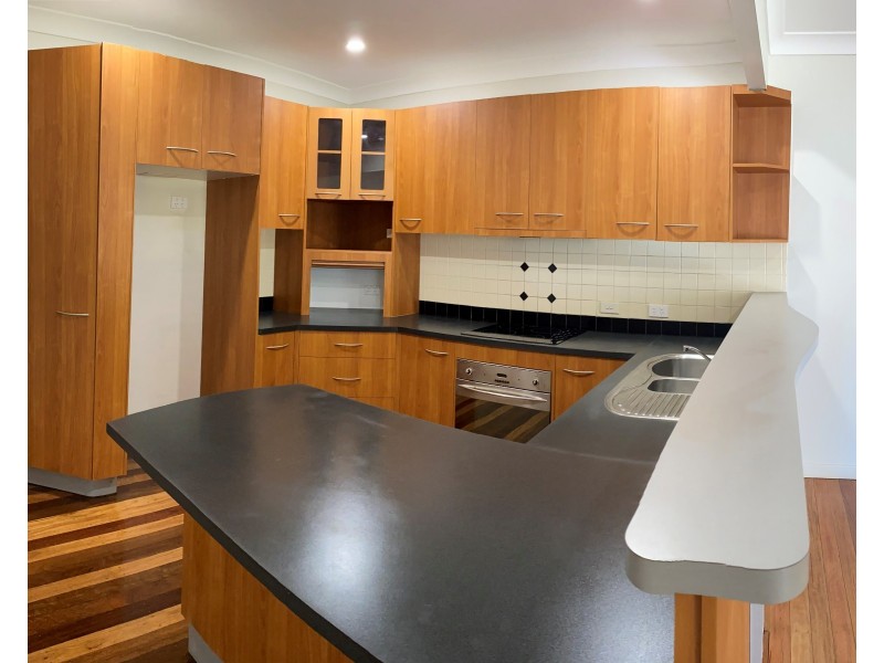 7 BLACKBUTT STREET, Blackbutt QLD 4306