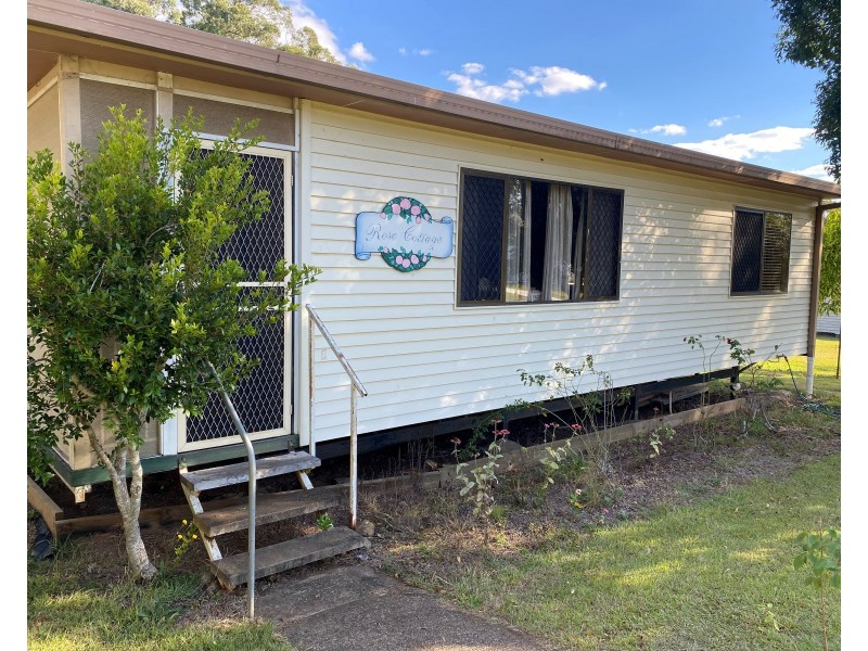 33 Fern Street, Blackbutt QLD 4306