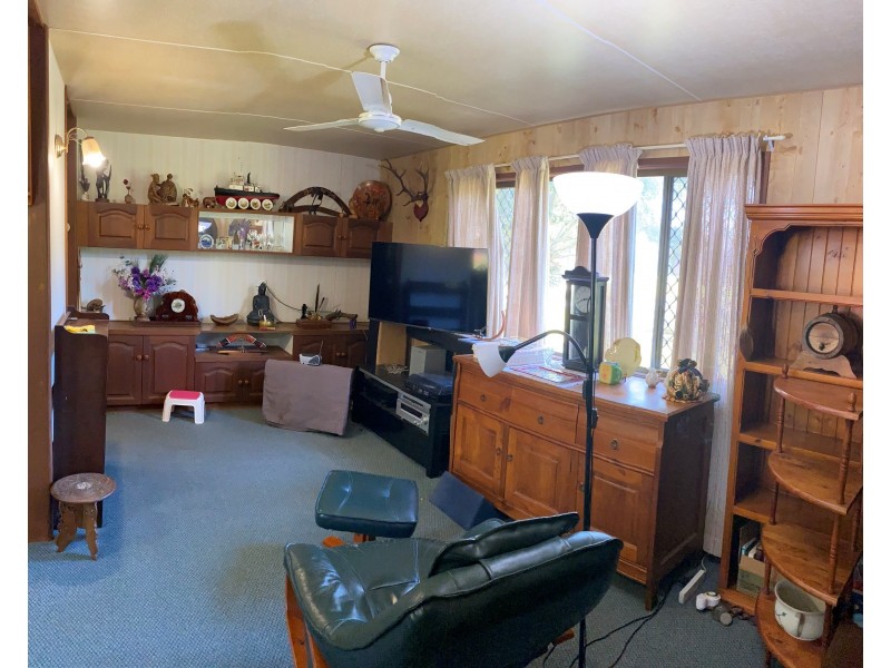 33 Fern Street, Blackbutt QLD 4306