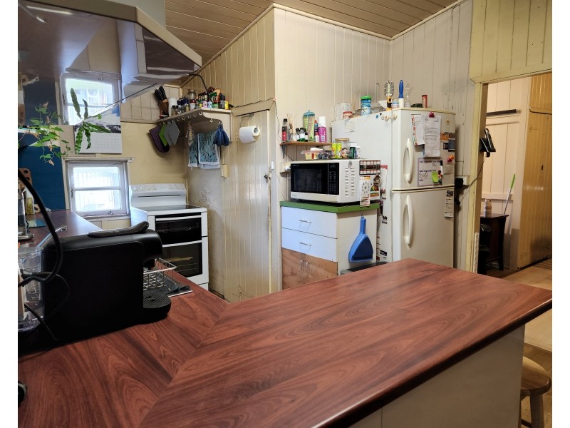 25 Fern Street, Blackbutt QLD 4306