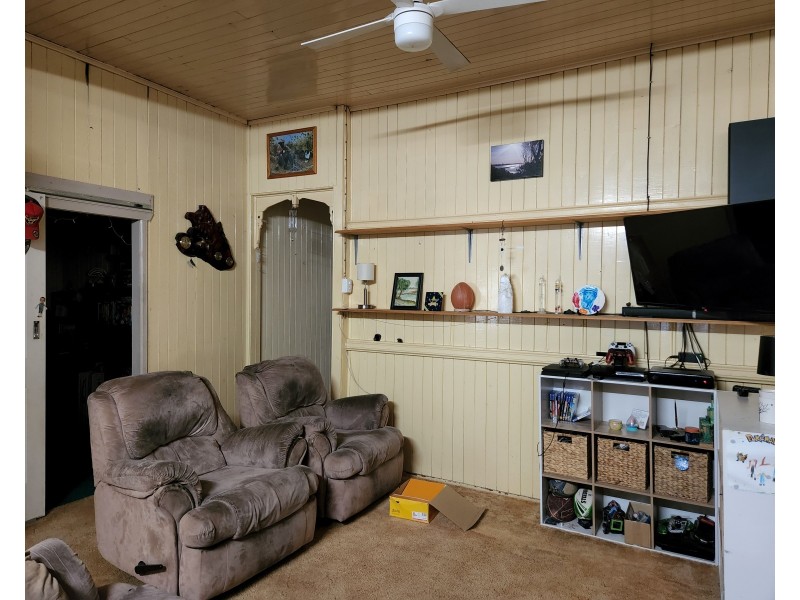 25 Fern Street, Blackbutt QLD 4306
