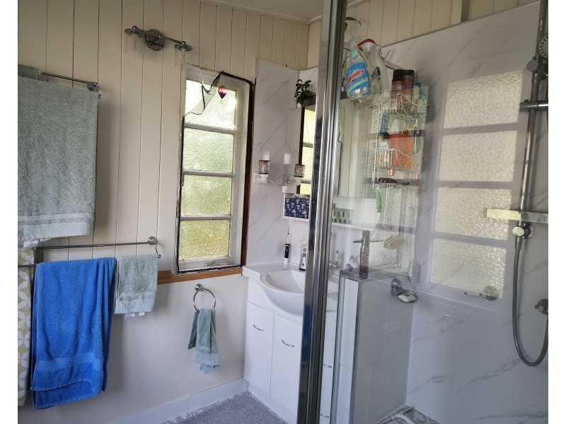 25 Fern Street, Blackbutt QLD 4306
