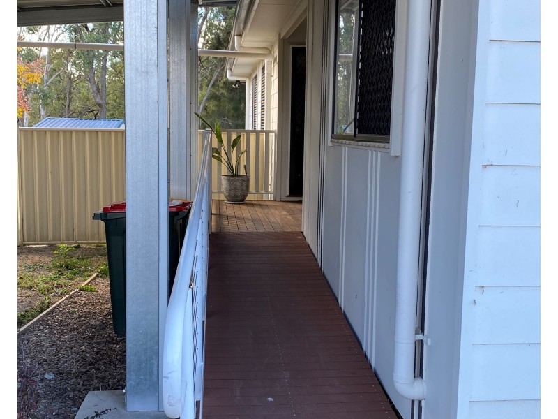 8 Hawthorne Street, Nanango QLD 4615