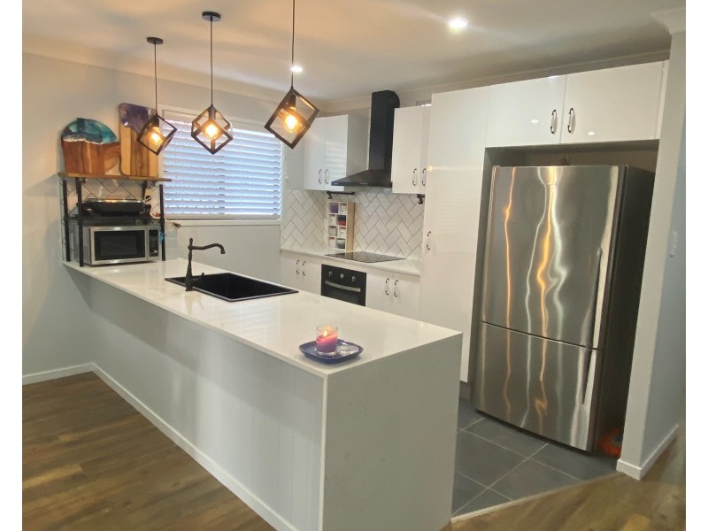 8 Hawthorne Street, Nanango QLD 4615