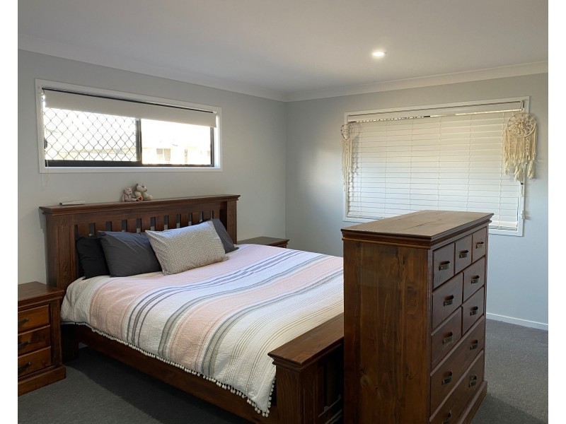 8 Hawthorne Street, Nanango QLD 4615