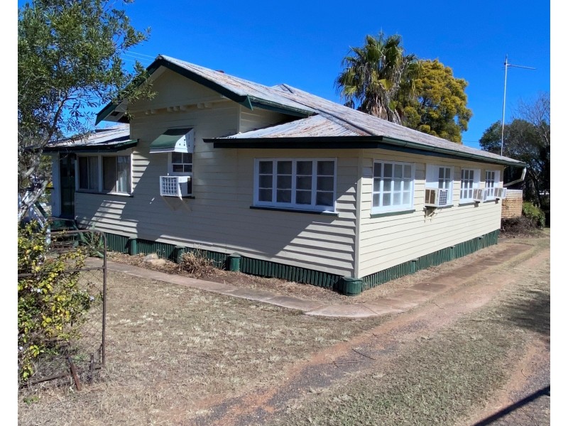 1 Browne Street, Yarraman QLD 4614