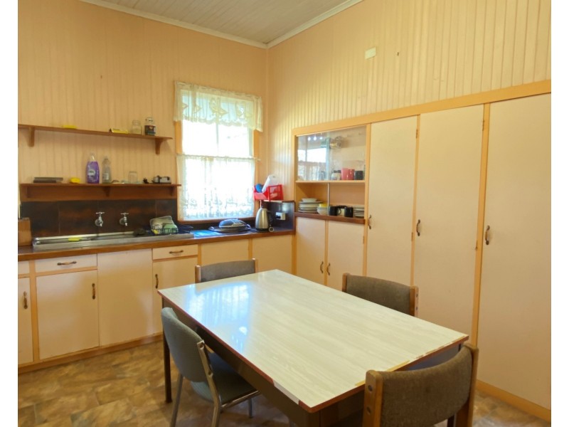 1 Browne Street, Yarraman QLD 4614