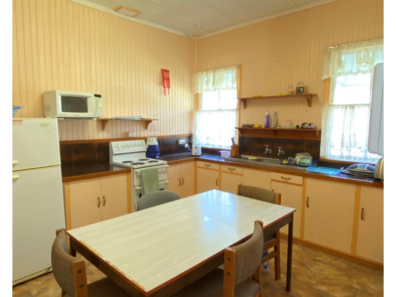 1 Browne Street, Yarraman QLD 4614
