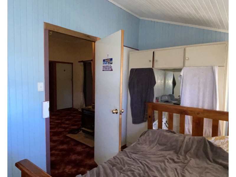 1 Browne Street, Yarraman QLD 4614