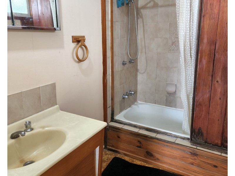 1 Browne Street, Yarraman QLD 4614