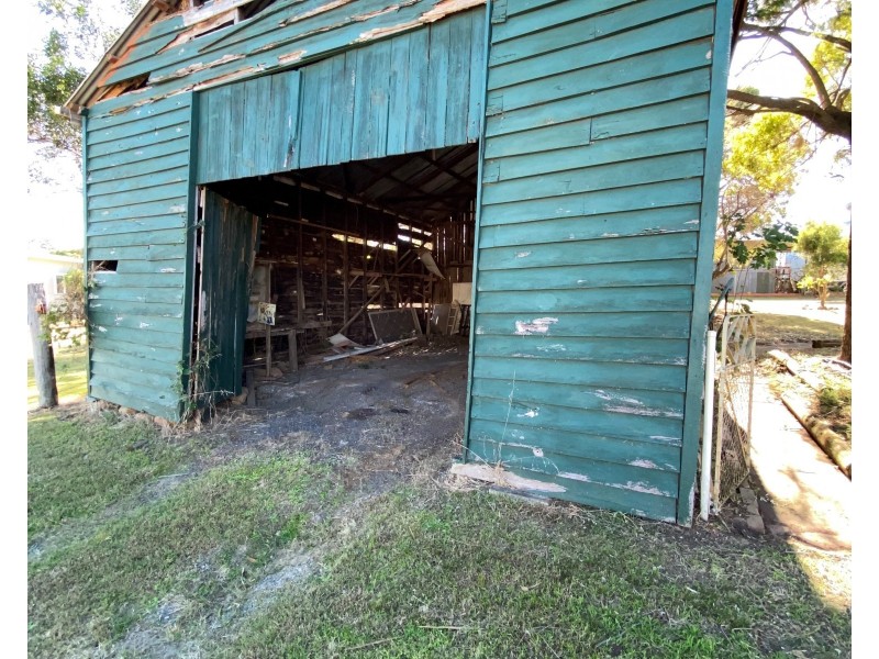 1 Browne Street, Yarraman QLD 4614