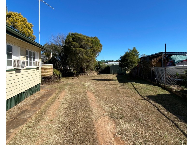 1 Browne Street, Yarraman QLD 4614