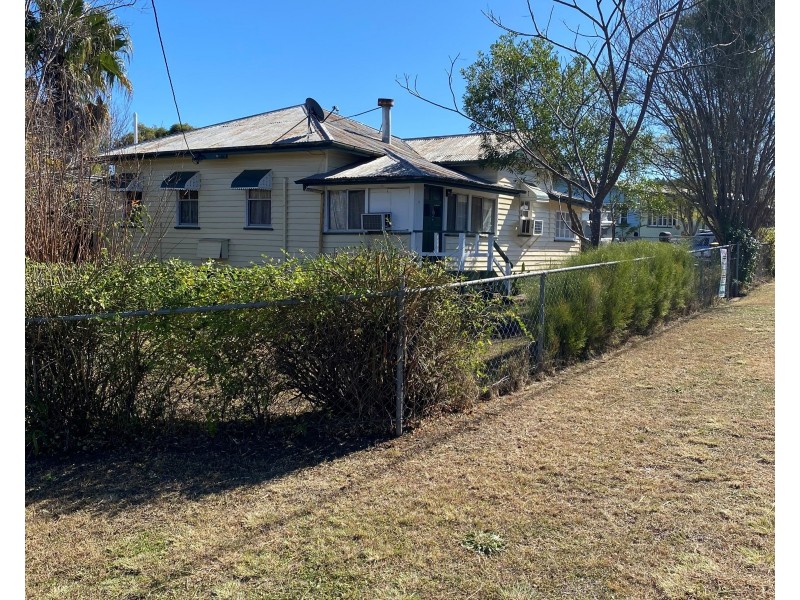 1 Browne Street, Yarraman QLD 4614