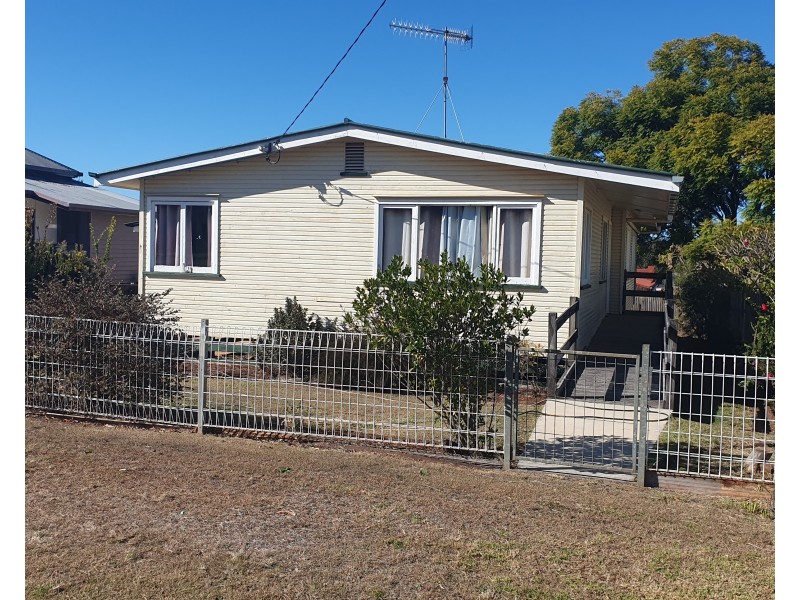 6 Douglas Street, Yarraman QLD 4614