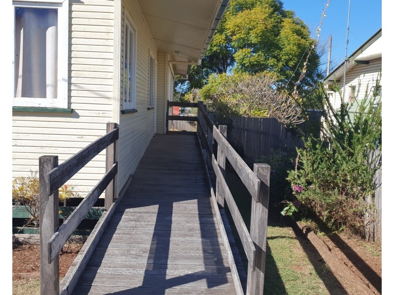 6 Douglas Street, Yarraman QLD 4614