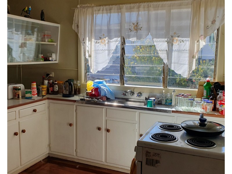 6 Douglas Street, Yarraman QLD 4614