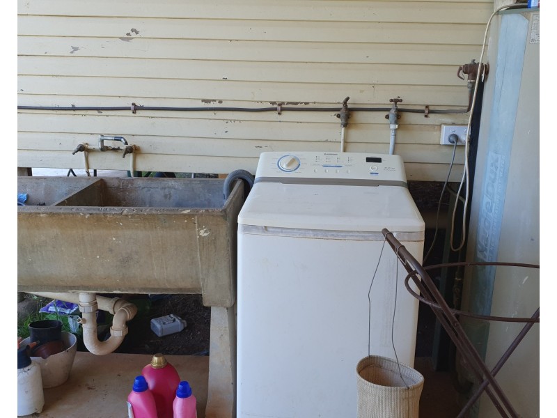 6 Douglas Street, Yarraman QLD 4614