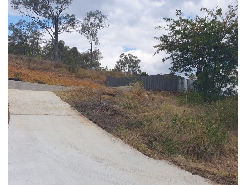 8 Railway Terrace, Moore QLD 4306