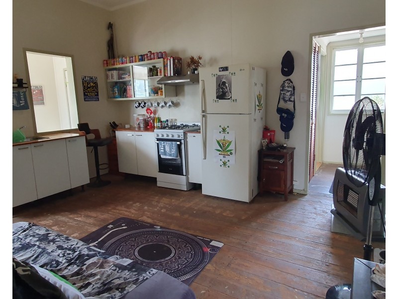 8 Cheadle Street, Yarraman QLD 4614