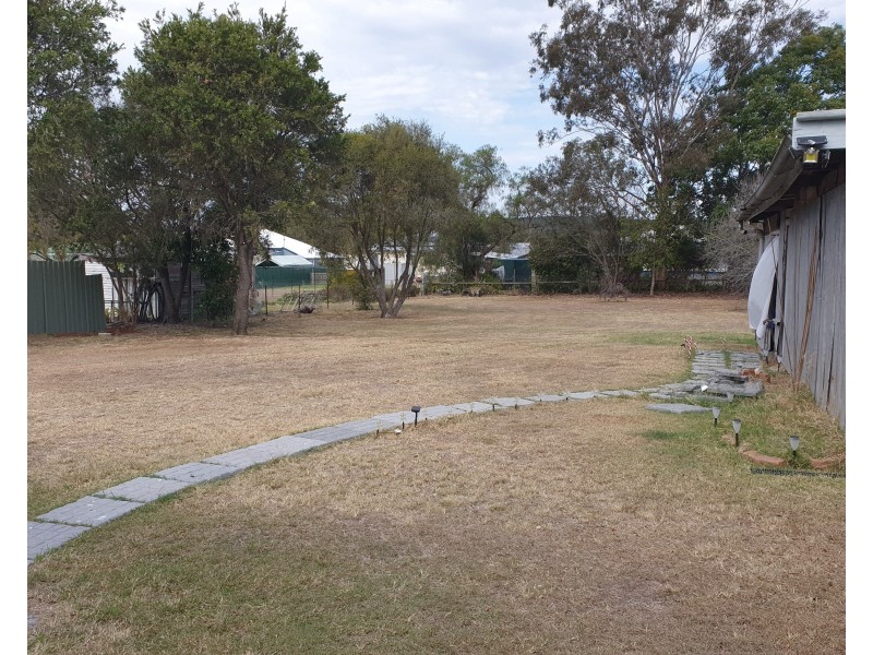 8 Cheadle Street, Yarraman QLD 4614