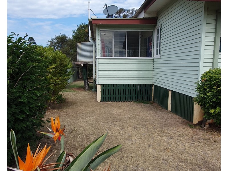 8 Cheadle Street, Yarraman QLD 4614