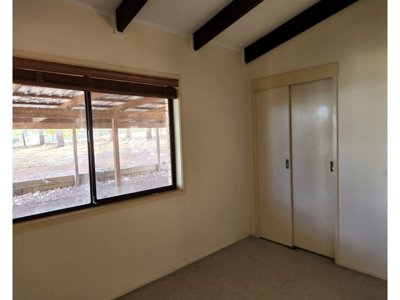 87 Greenhills Drive, Blackbutt QLD 4306
