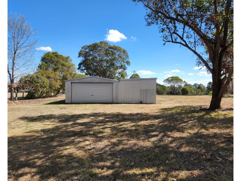87 Greenhills Drive, Blackbutt QLD 4306